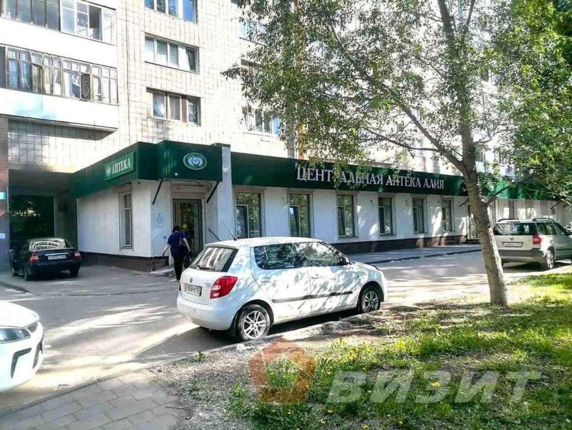 Сдать торговое помещение за 110 000 рублей на Ленина проспект, 1