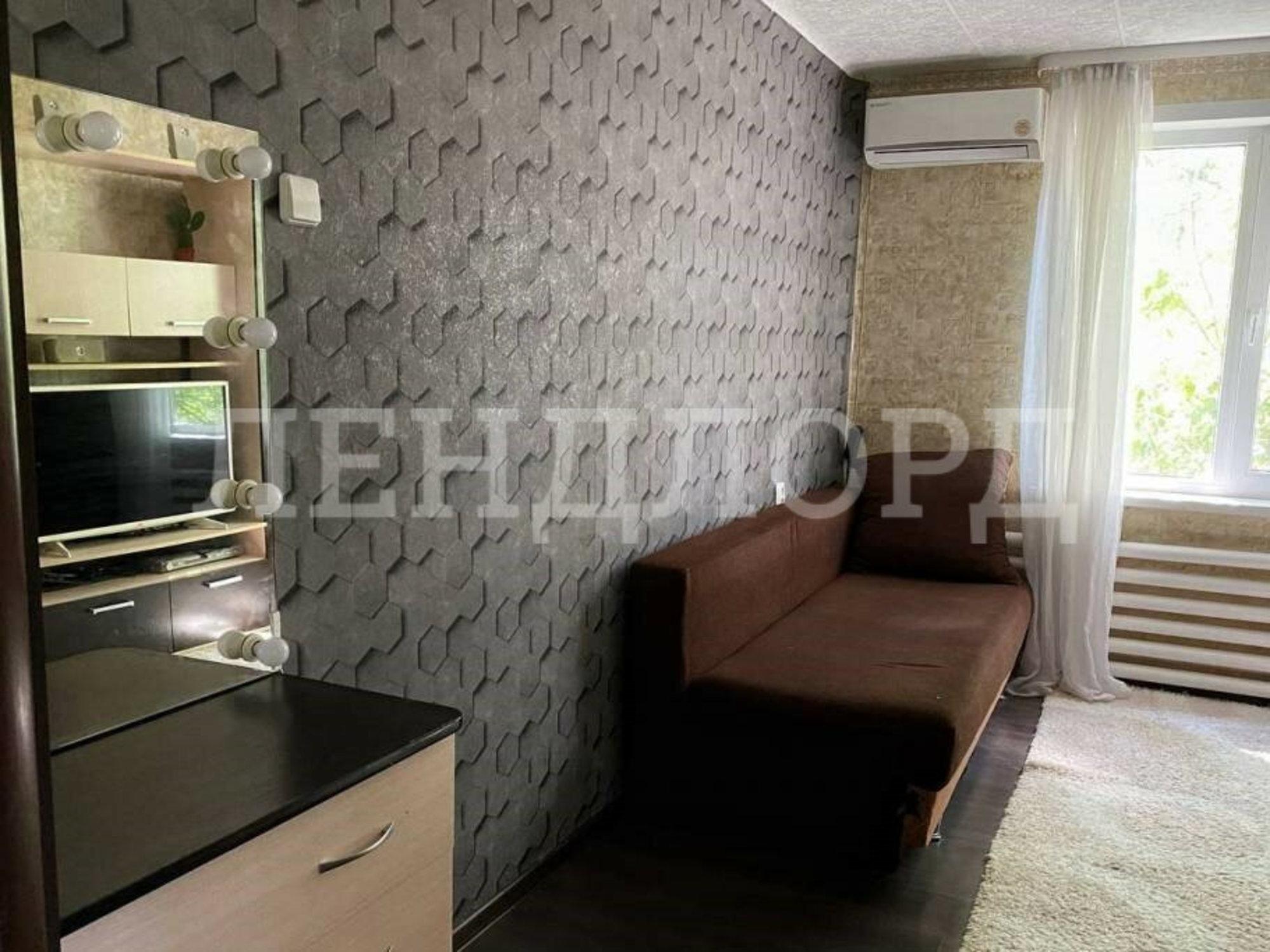 Купить комнату за 950 000 рублей на улица Пескова, 17/1