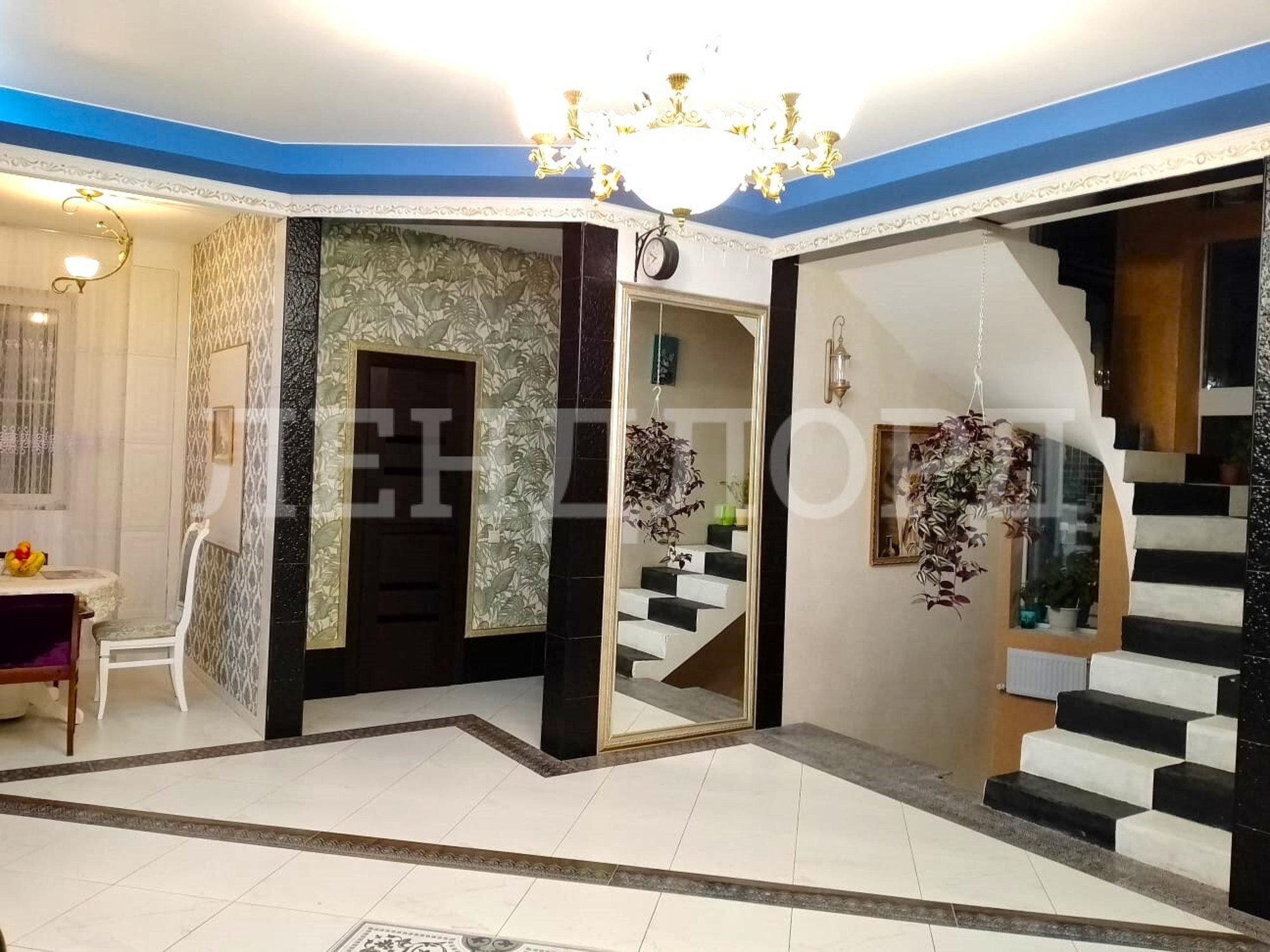 Купить дачу, дом, коттедж за 12 500 000 рублей на 1-й Июльский переулок