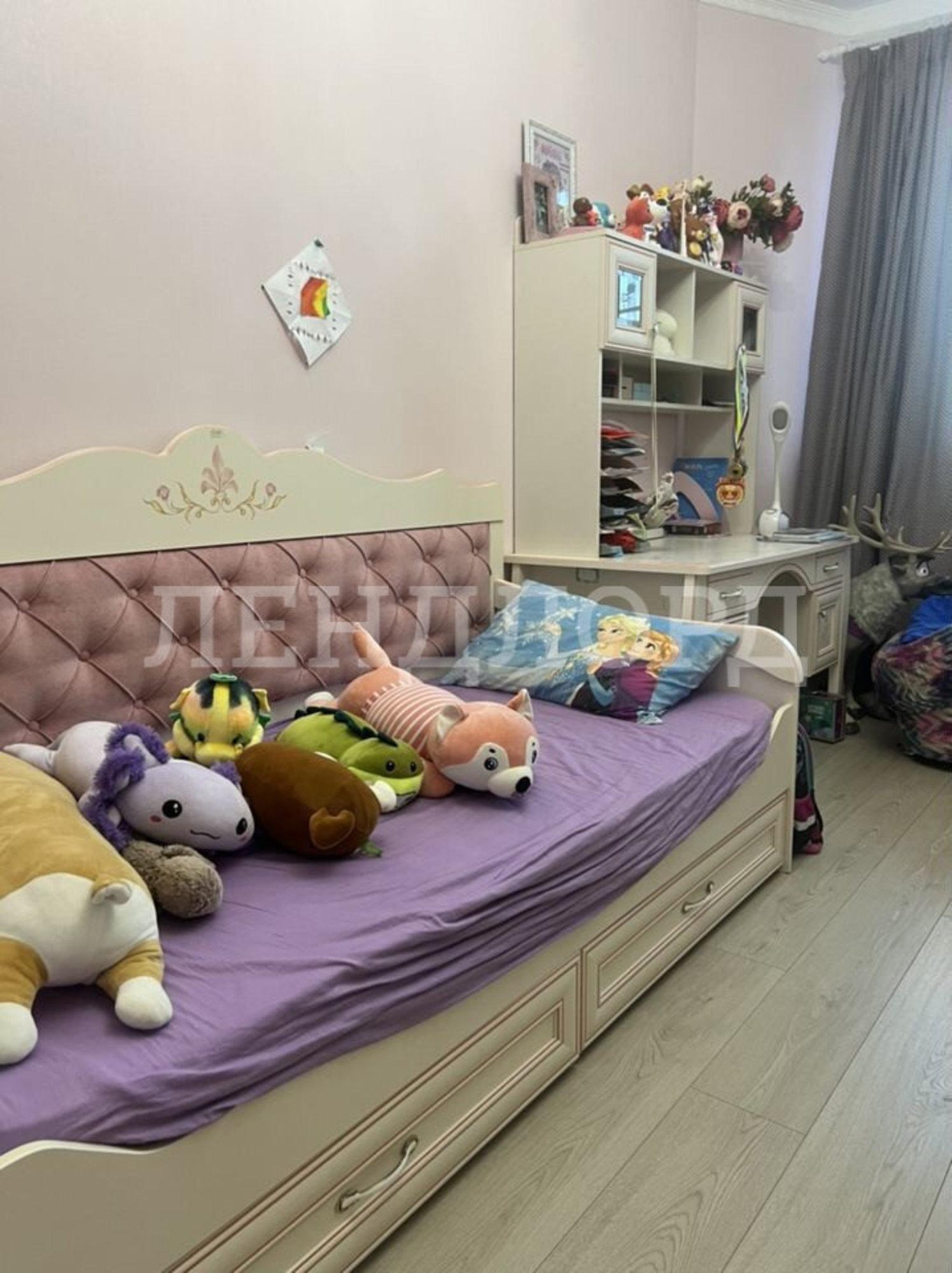 Купить квартиру за 15 000 000 рублей на улица Добровольского, 1/1