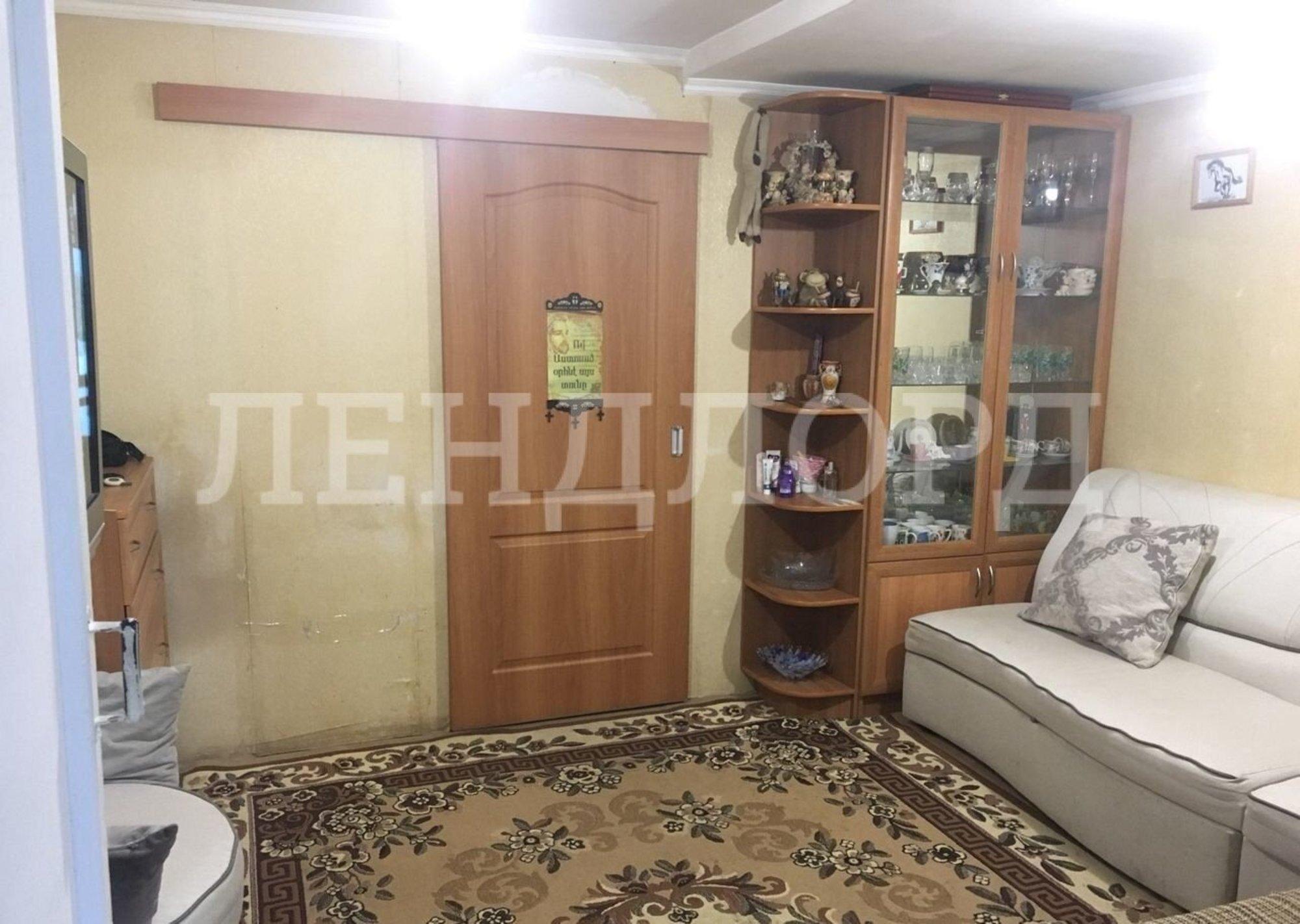 Купить дачу, дом, коттедж за 4 000 000 рублей на Сквозная улица