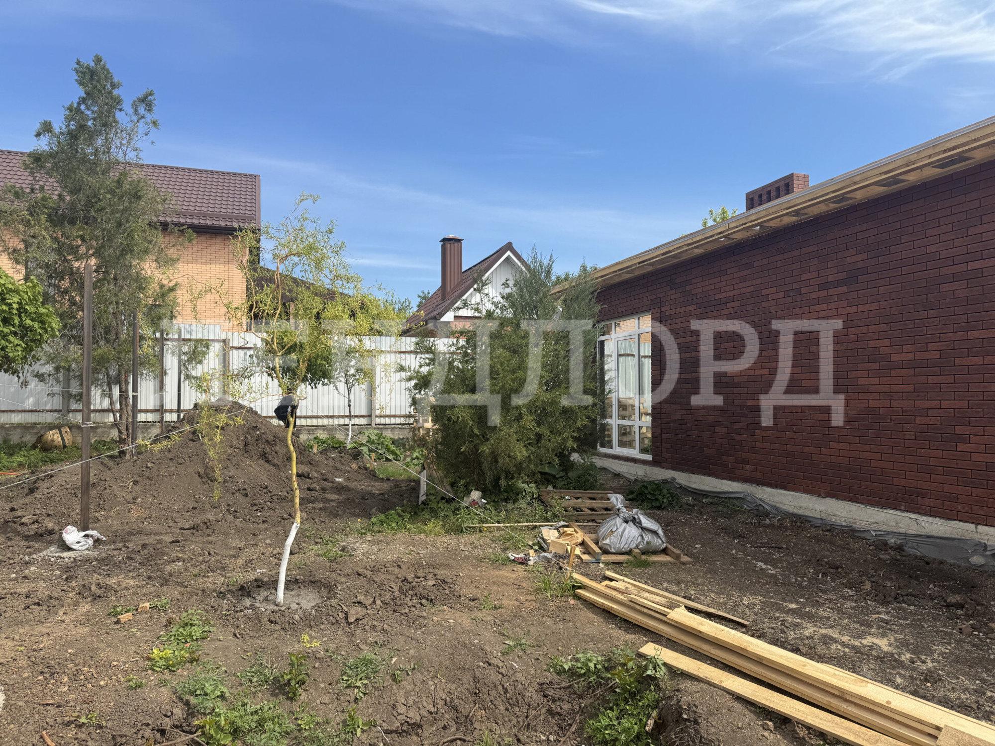Купить дачу, дом, коттедж за 7 500 000 рублей на улица Роз