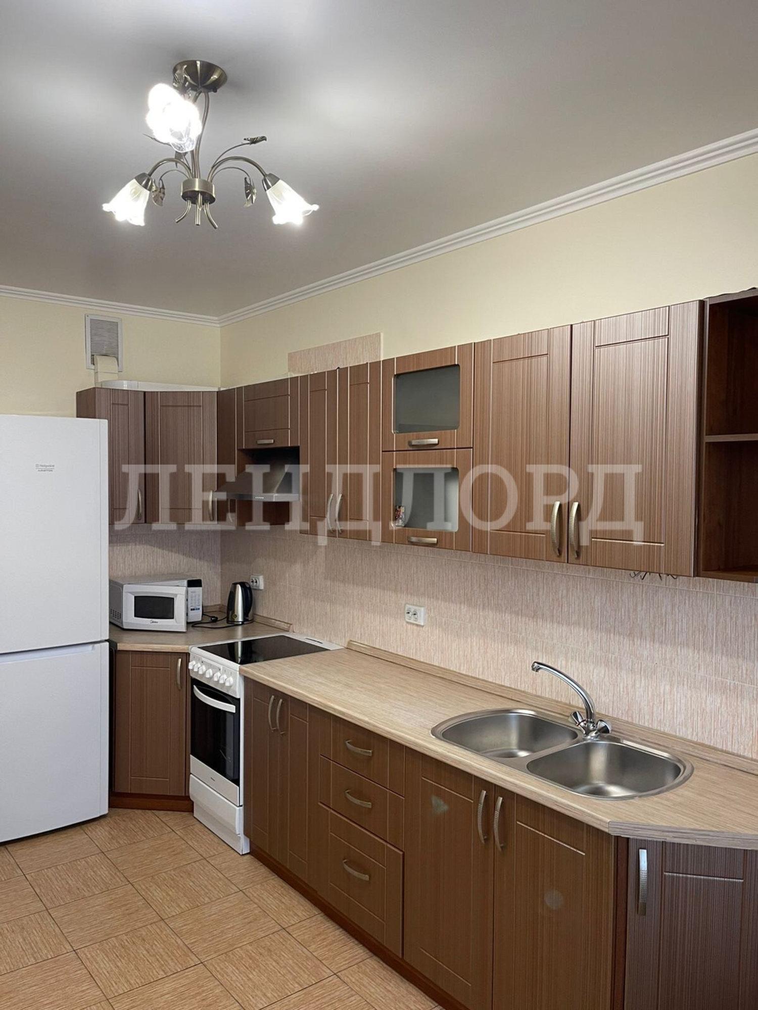 Сдать квартиру за 35 000 рублей на улица Закруткина, 61