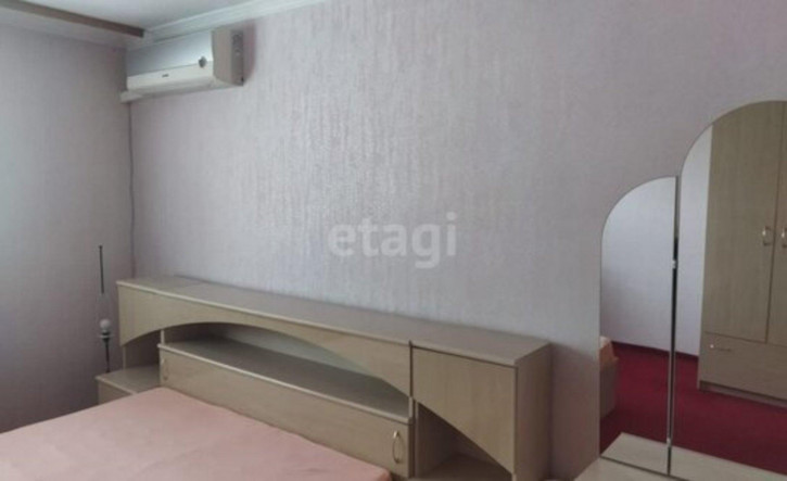 3-комн квартира улица Берегового, 3,  д. 3