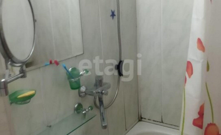 3-комн квартира улица Берегового, 3,  д. 3