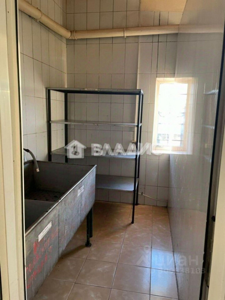 Производственное помещение улица Подполковника Емельянова, 225,  д. 225
