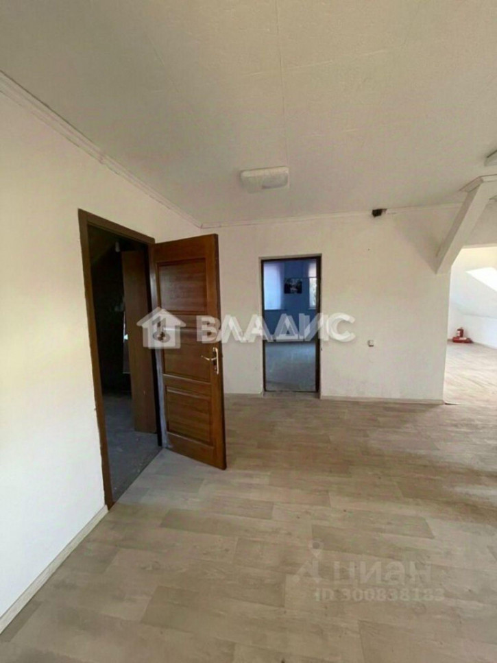 Производственное помещение улица Подполковника Емельянова, 225,  д. 225