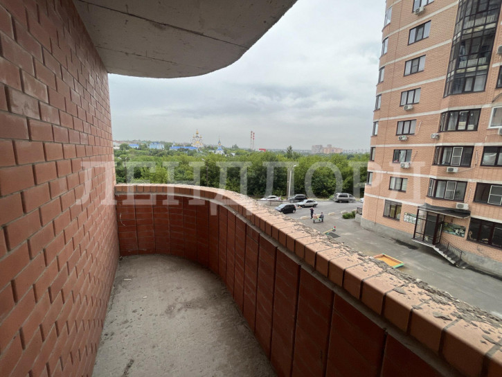 4-комн квартира улица Пацаева, 20А