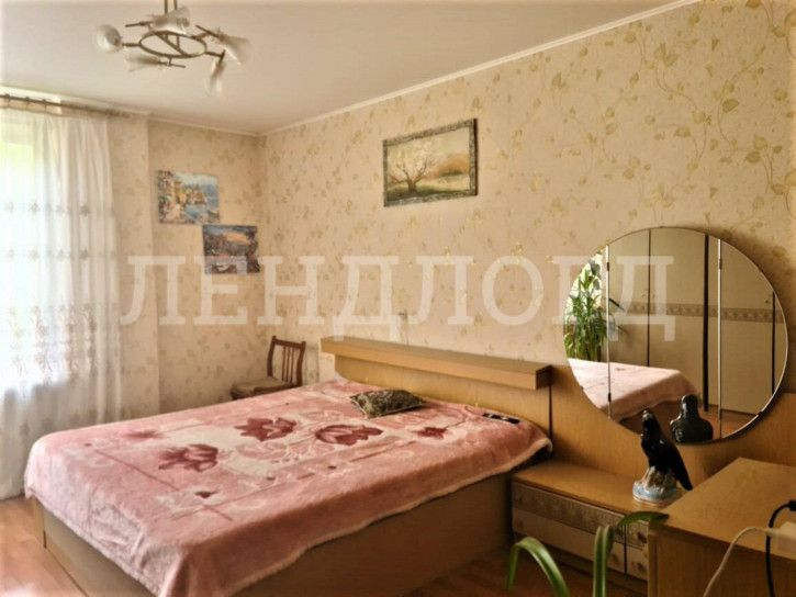 4-комн квартира Студенческая улица, 1