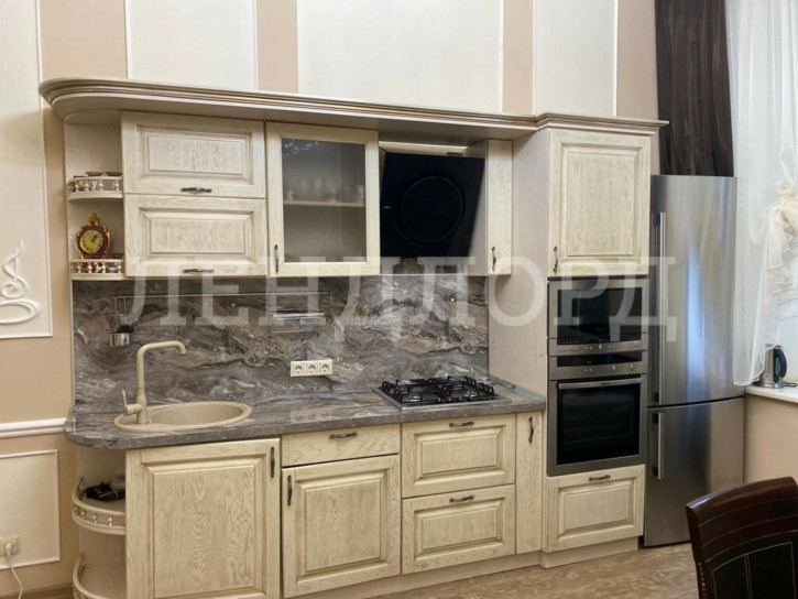 3-комн квартира улица Серафимовича, 41