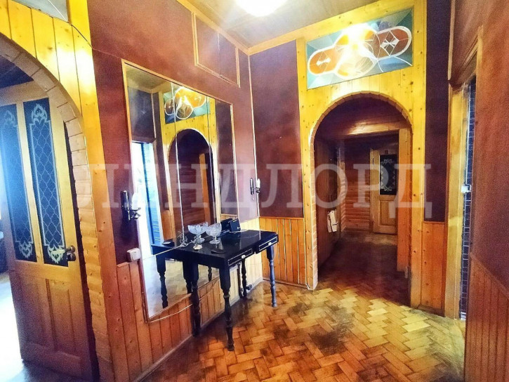 4-комн квартира улица Максима Горького, 147А