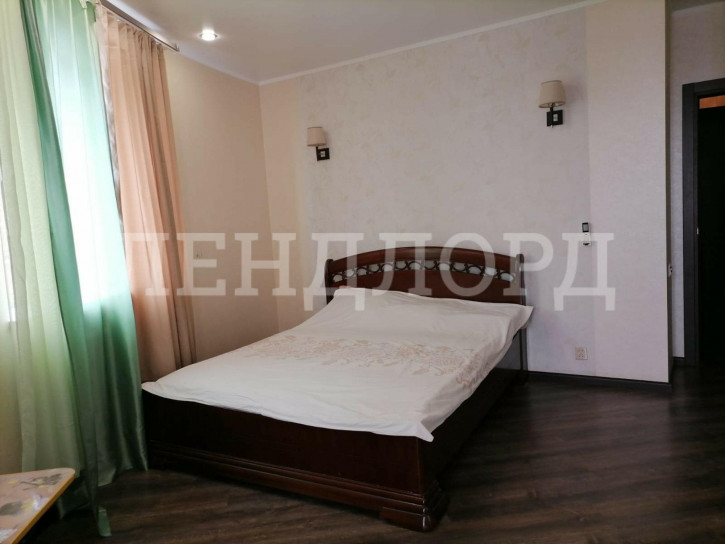 3-комн квартира 20-я улица, 43