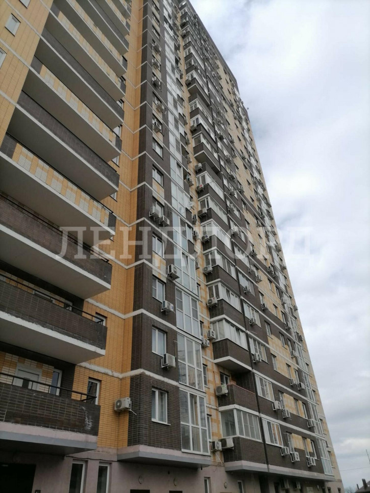 3-комн квартира 20-я улица, 43