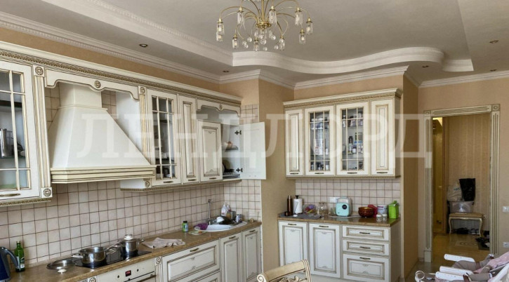 3-комн квартира улица Текучёва, 139В