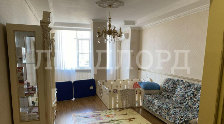3-комн квартира улица Текучёва, 139В