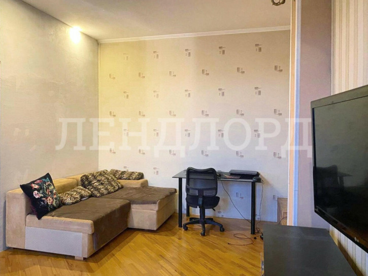 3-комн квартира улица Амиряна, 1А