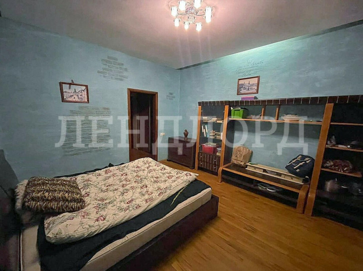 3-комн квартира улица Амиряна, 1А