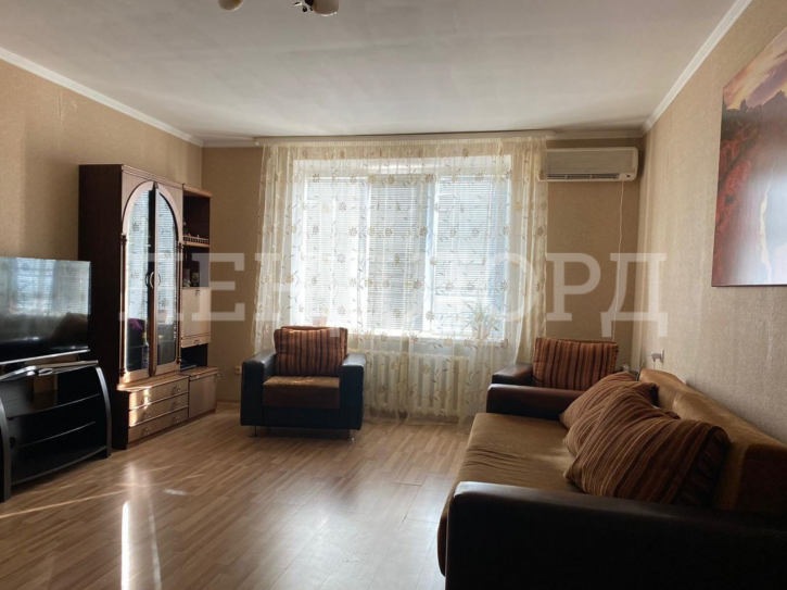 3-комн квартира улица Пановой, 25А