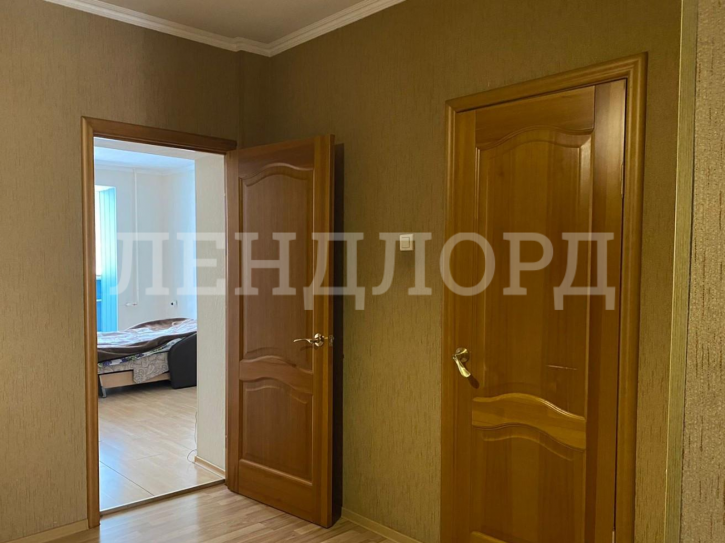3-комн квартира улица Пановой, 25А