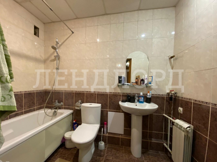3-комн квартира улица Пановой, 25А