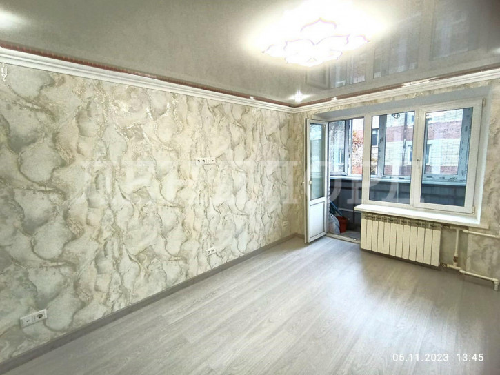 3-комн квартира улица Малюгиной, 284