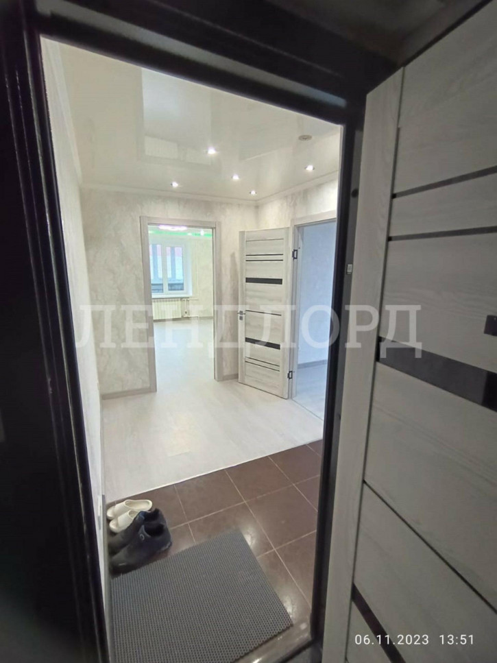 3-комн квартира улица Малюгиной, 284