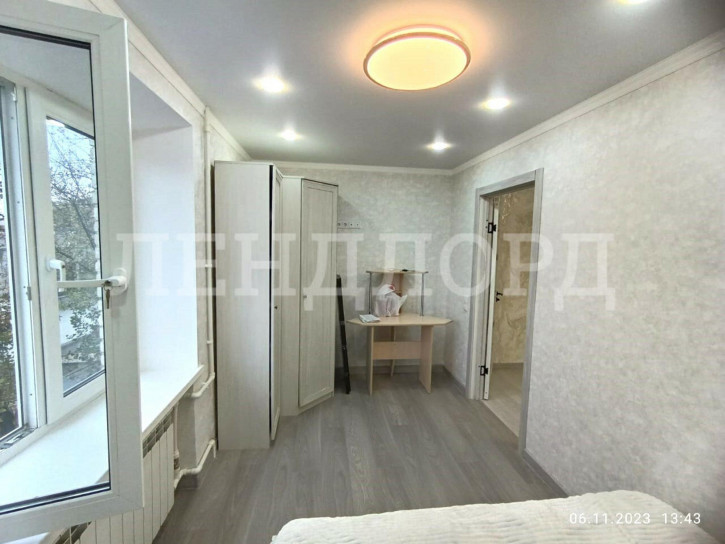 3-комн квартира улица Малюгиной, 284