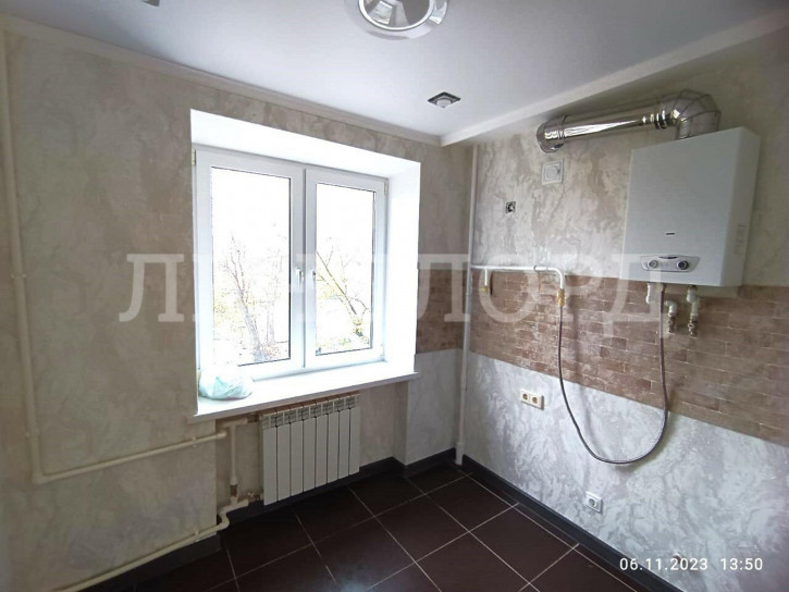 3-комн квартира улица Малюгиной, 284