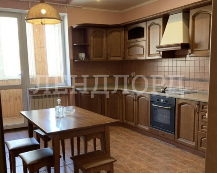 3-комн квартира Братский переулок, 56
