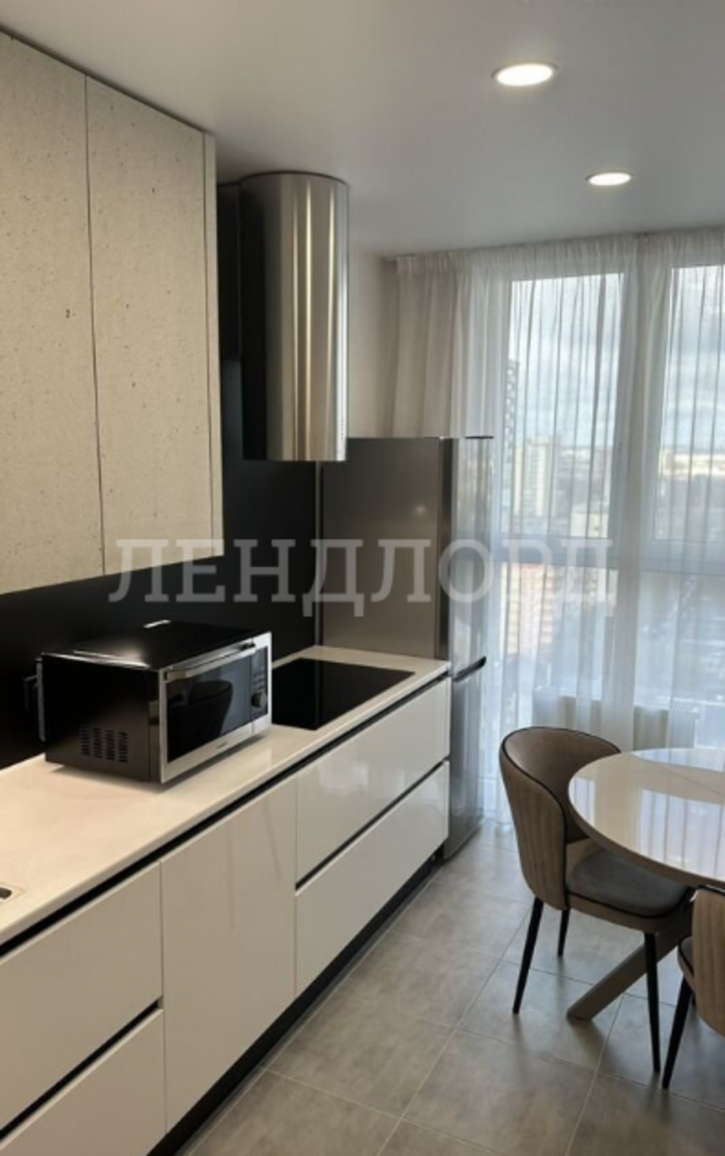 2-комн квартира проспект Соколова, 68с2