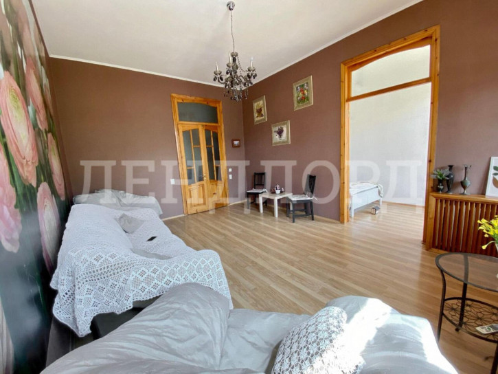 4-комн квартира Тургеневская улица, 5