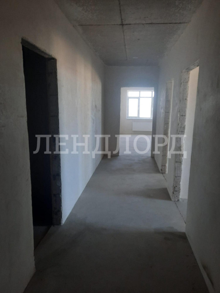 3-комн квартира улица 28-я Линия, 8