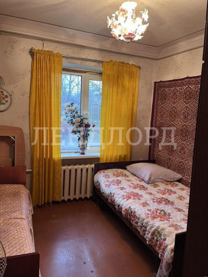 3-комн квартира улица Малиновского, 10