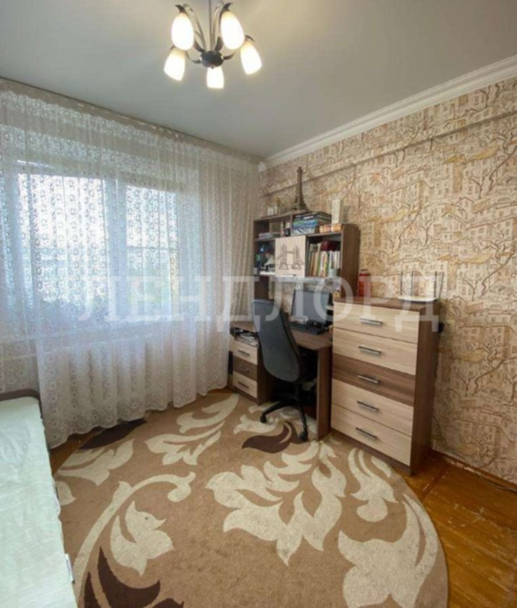 3-комн квартира улица Добровольского, 11/2