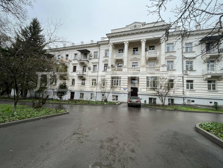 4-комн квартира улица Богдана Хмельницкого, 151
