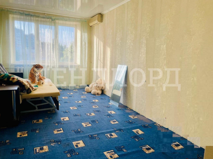 3-комн квартира улица Матросова, 37