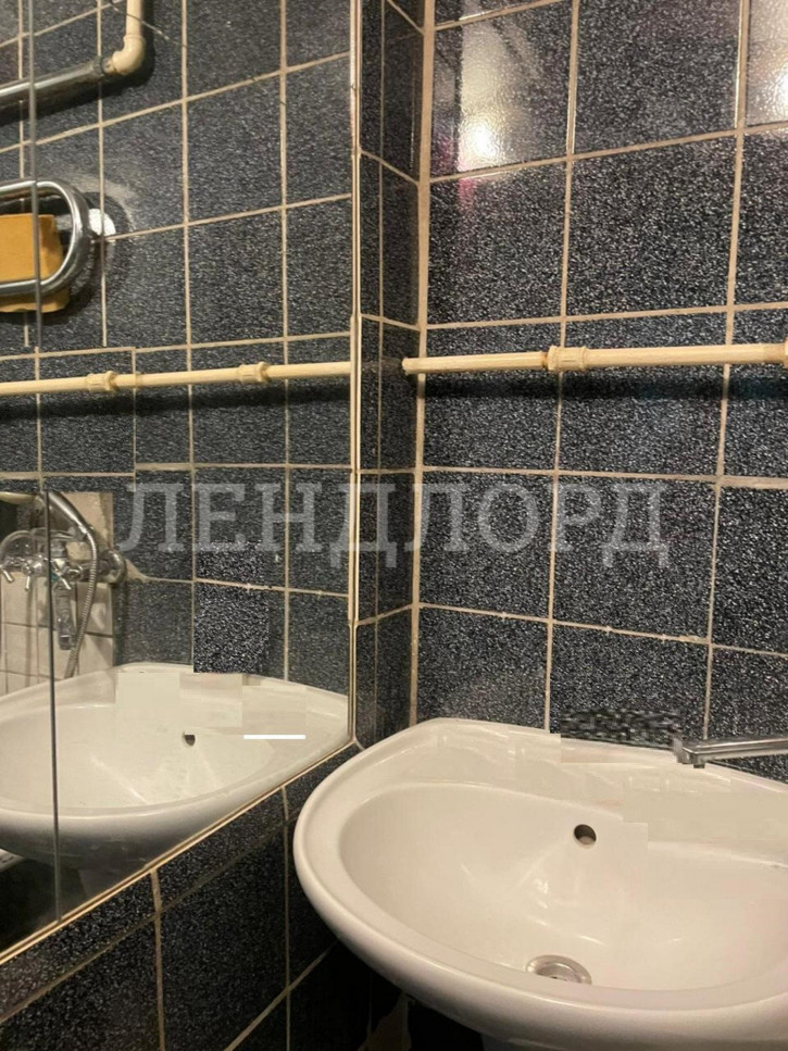 3-комн квартира улица Матросова, 37