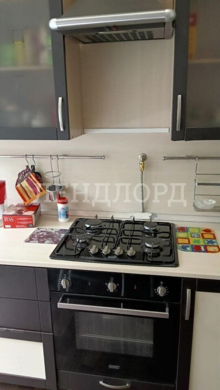 3-комн квартира улица Суворова, 28