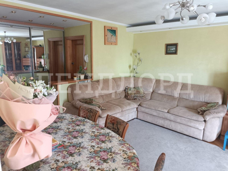 3-комн квартира улица Максима Горького, 220А
