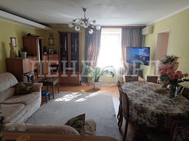 3-комн квартира улица Максима Горького, 220А
