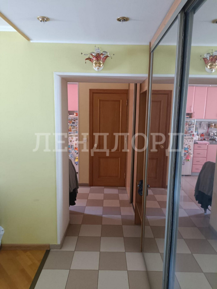 3-комн квартира улица Максима Горького, 220А