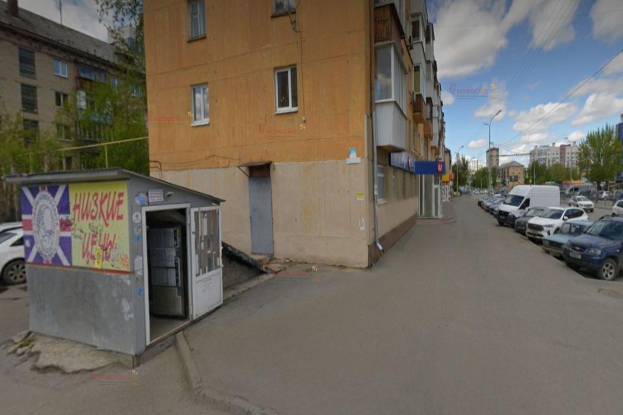 Сдать торговое помещение за 30 000 рублей на Космонавтов 51