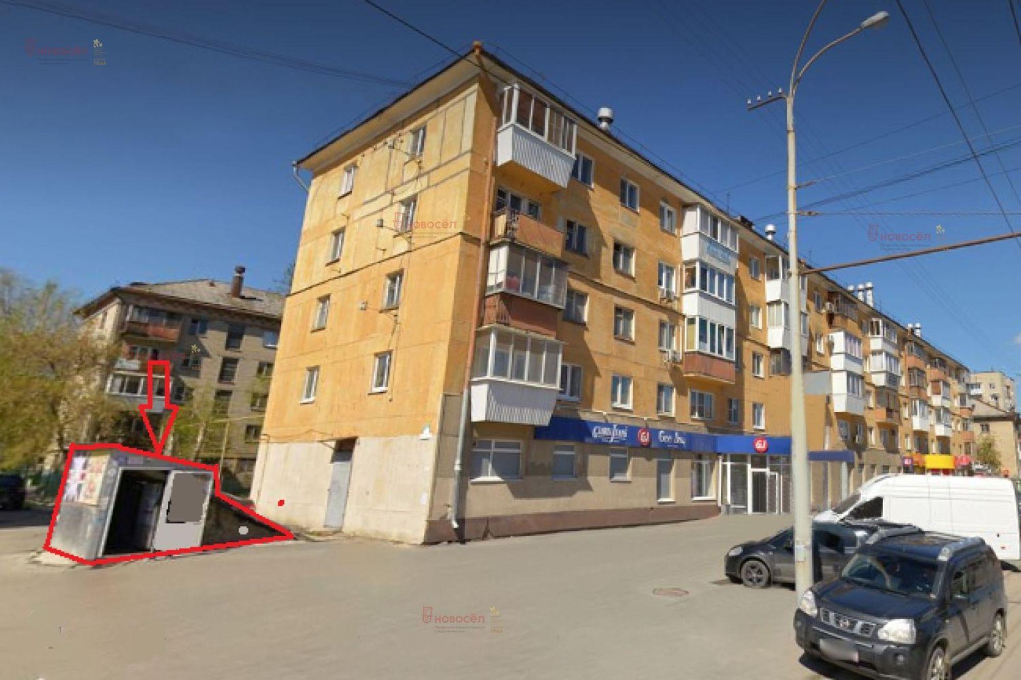 Сдать торговое помещение за 30 000 рублей на Космонавтов 51