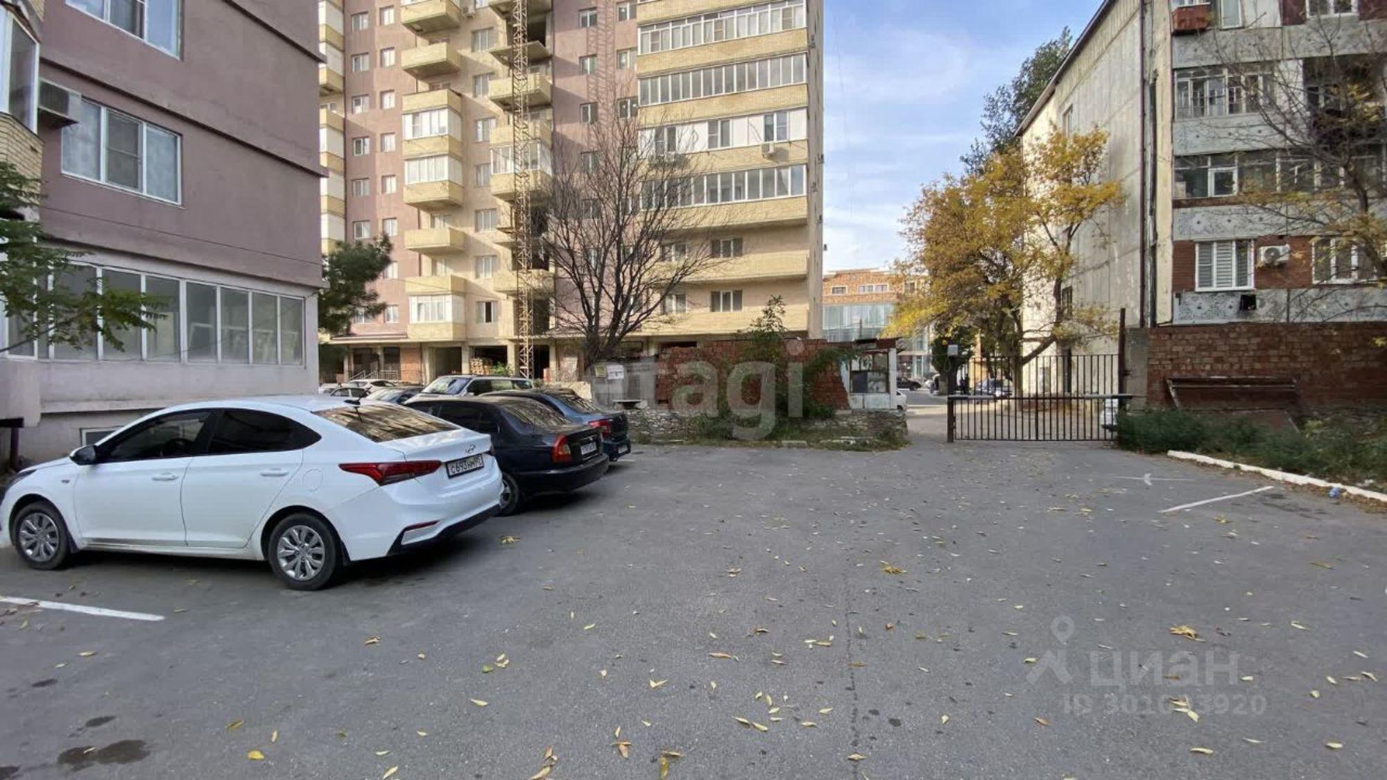 Купить складское помещение за 581 824 рублей на улица Керимова, 11