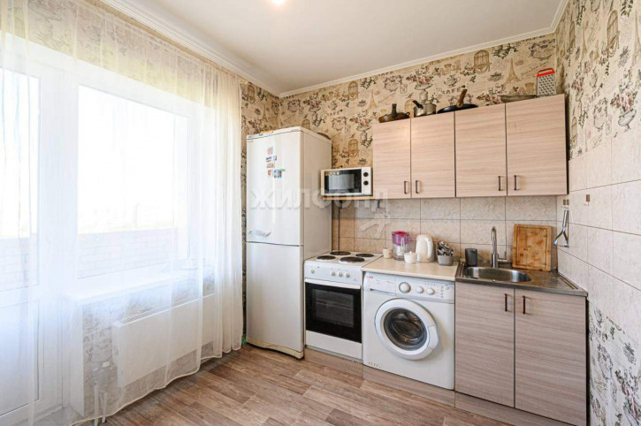 3-комн квартира Добролюбова улица, д.162/1