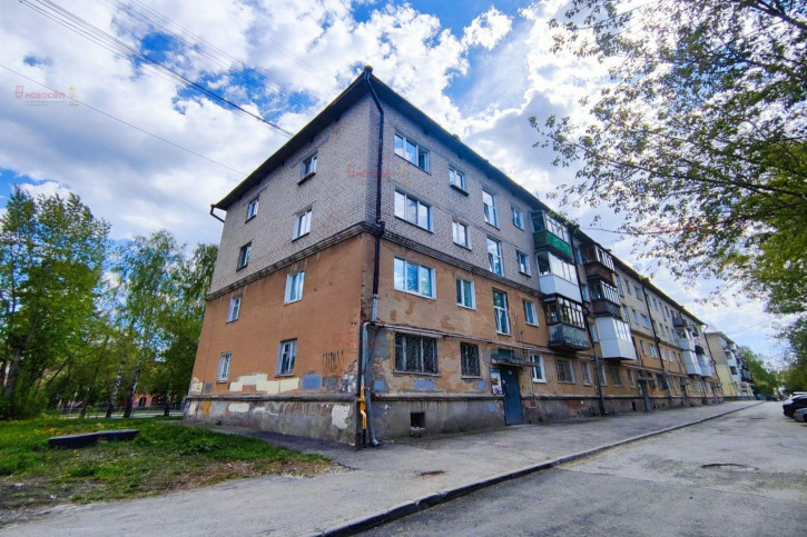 2-комн квартира Маневровая 17