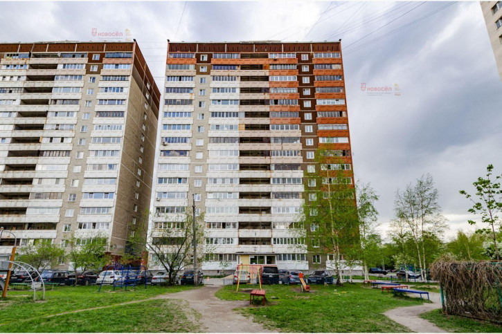 4-комн квартира Новгородцевой 19/1