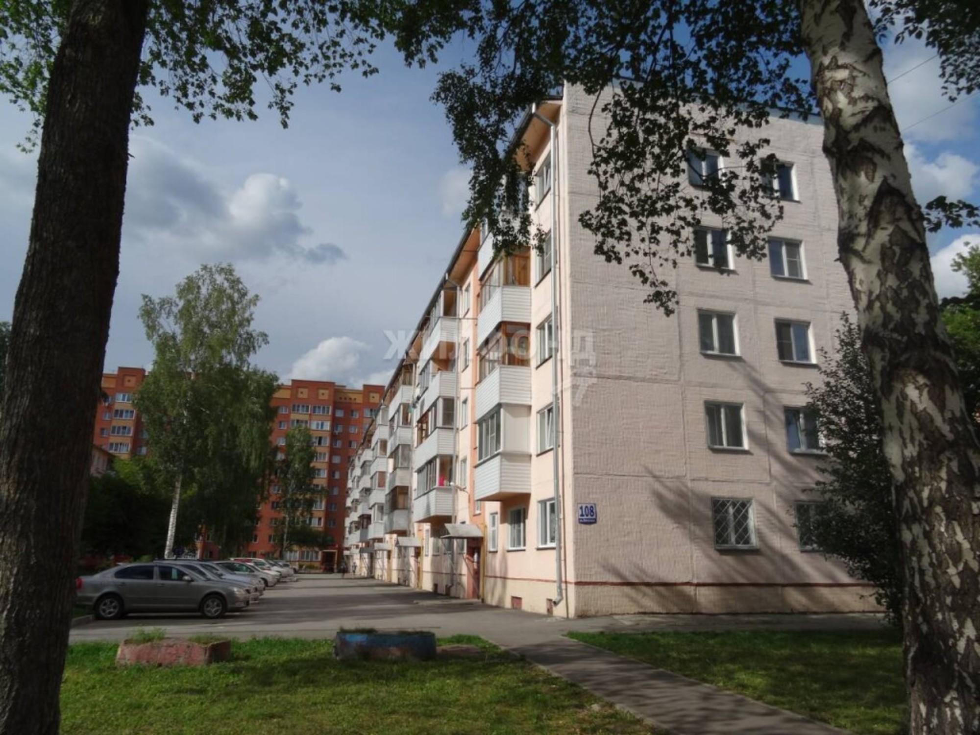Купить квартиру за 4 800 000 рублей на Петухова, 108