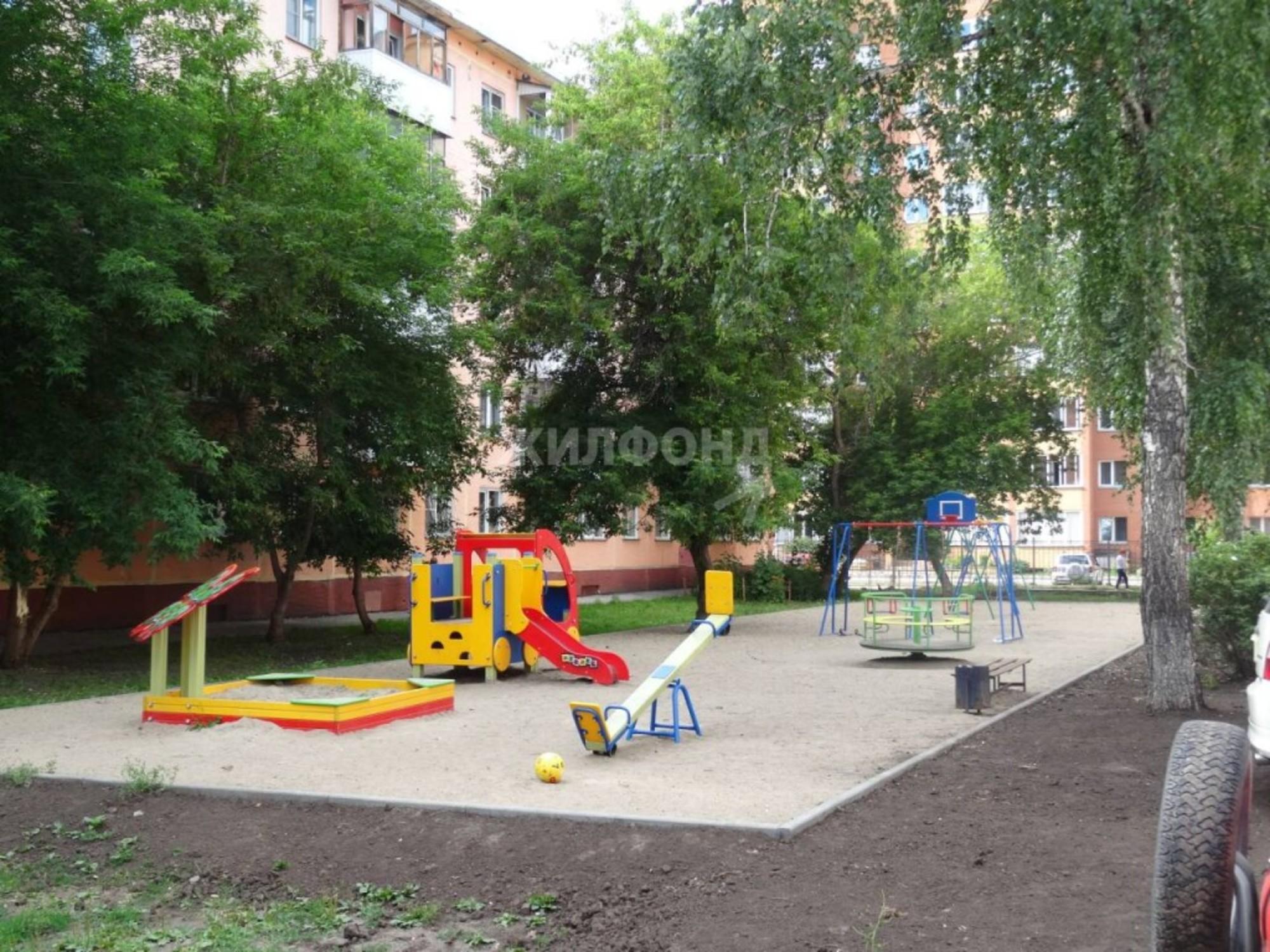Купить квартиру за 4 800 000 рублей на Петухова, 108