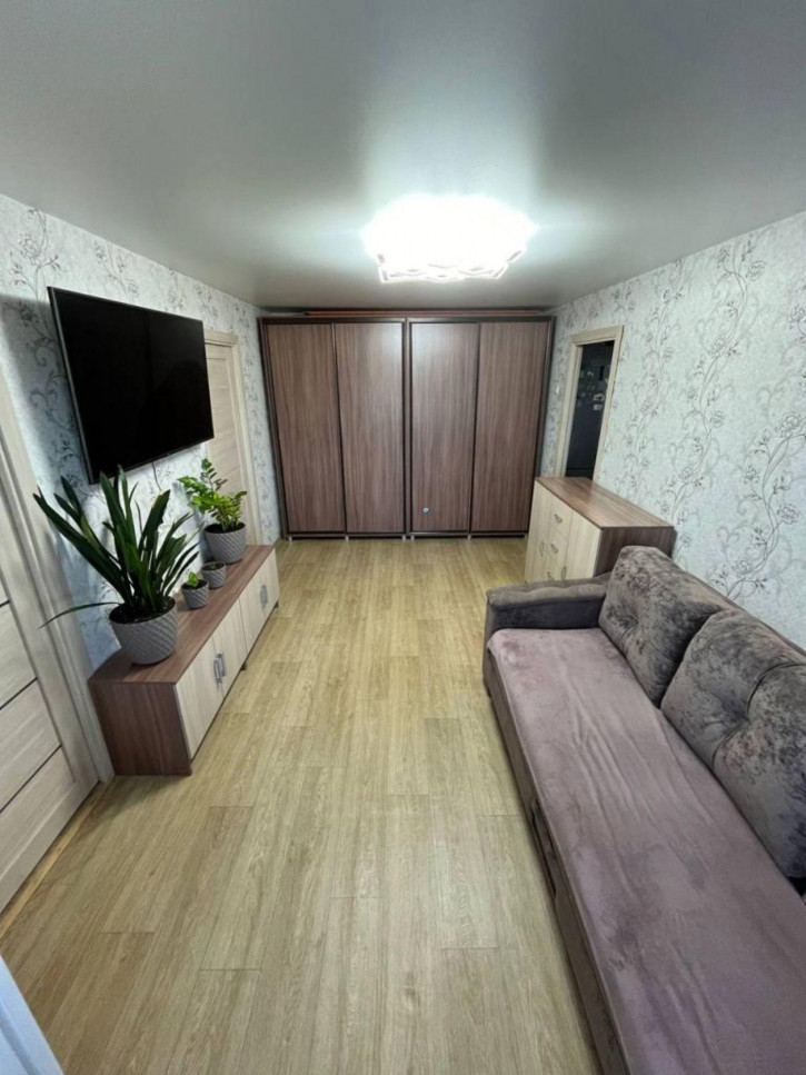 4-комн квартира Ленина пр-кт, 96